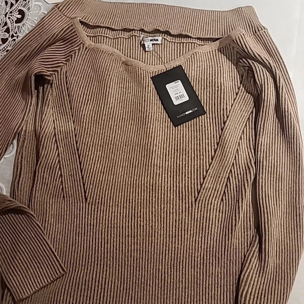 Florence Sweater midi dress - Picture 6 of 7